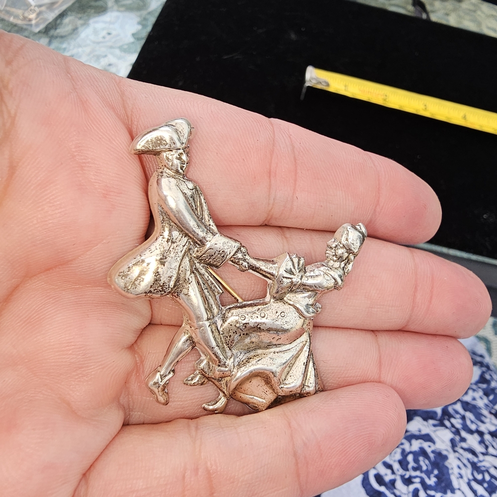 Elegant Sterling Silver Dancing Couple Brooch - Picture 6 of 6
